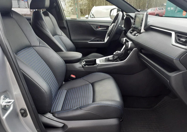 Toyota RAV4 cena 143700 przebieg: 64000, rok produkcji 2020 z Chęciny małe 436